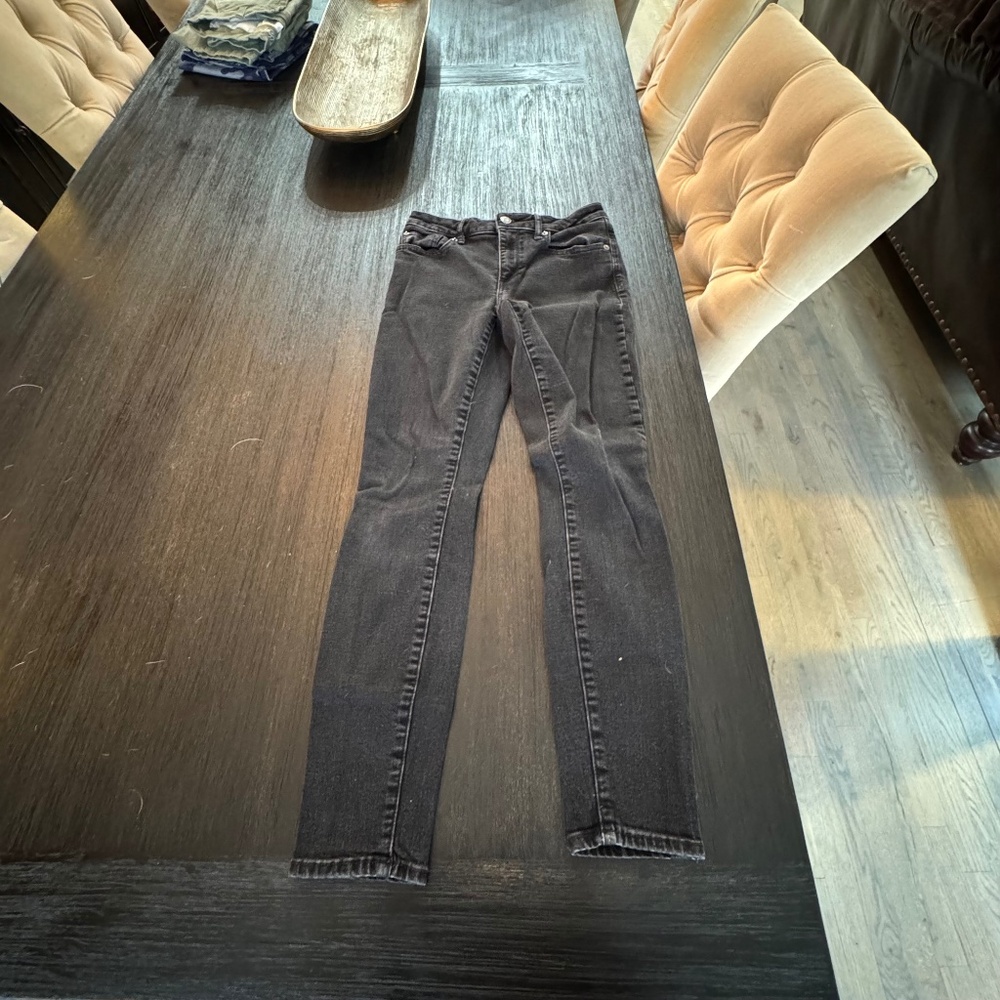 Women's Gap Jeans. In excellent condition.
